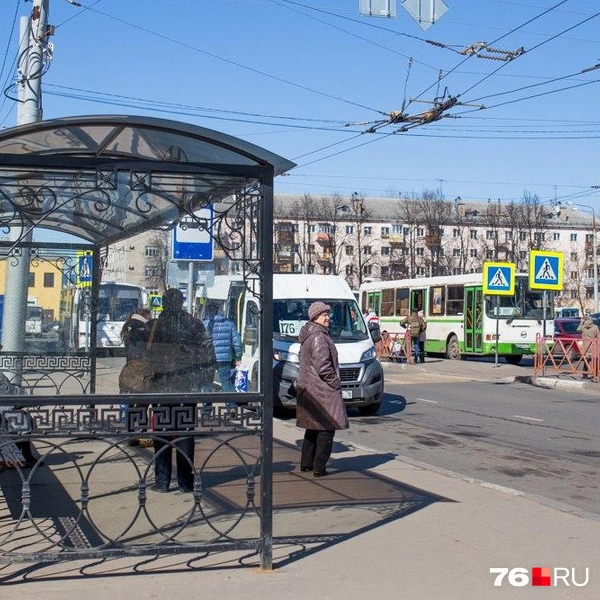 Напомним, как выглядели остановки в Ярославле в разные годы | Источник: Александра Мамонтова / 76.RU