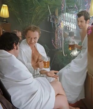 Веселый, но крайне сложный тест: угадайте 5 популярных советских комедий про настоящих мужчин