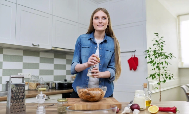 Вреднее красного мяса? Ученые из Италии объяснили, почему курицу опасно есть каждый день