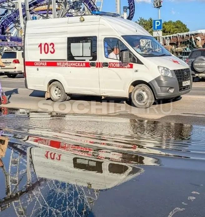 Врачи скорой помощи констатировали смерть от множественных травм | Источник: Оксана Витязь / SOCHI1.RU
