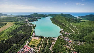 Абрау-Дюрсо, абрау дюрсо где, озеро абрау дюрсо, абрау дюрсо экскурсия, абрау дюрсо йога, домик йоги в абрау дюрсо | Источник: пресс-служба