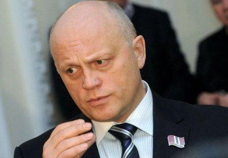 Омский губернатор раскритиковал мэра в разговоре с пранкерами о дорогах | ya62.ru