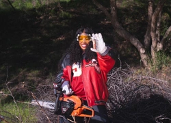 SZA запускает косметический бренд Not Beauty