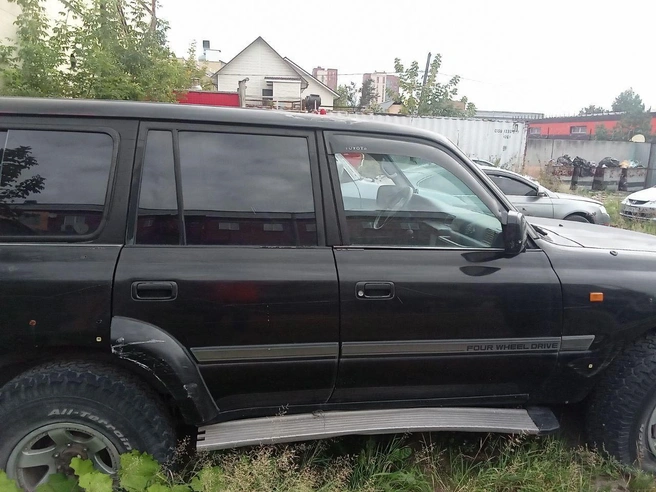 Начальная цена внедорожника составляет чуть более 300 тысяч рублей | Источник: ГИС Торги