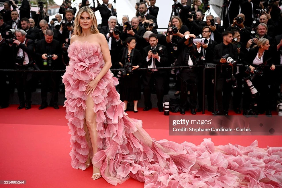 Хайди Клум в этом году провалила свой модный лук | Источник: Stephane Cardinale — Corbis / Getty Images