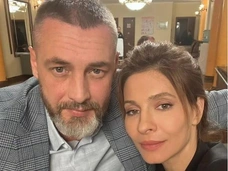 Семейный завтрак и постельная сцена: после разрыва с четвертой женой Батырев веселится в компании Подкаминской