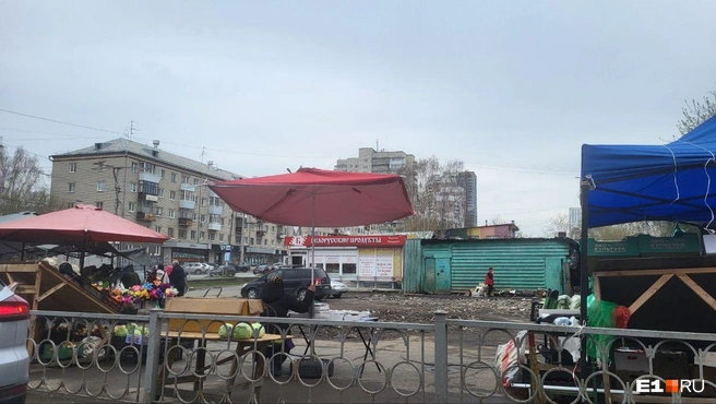 Из всех павильонов продолжают работать только два | Источник: Юлия Забайлович / E1.RU