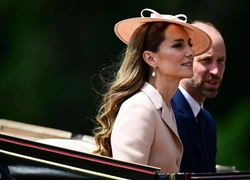 Исторический момент: Кейт Миддлтон впервые в Dior