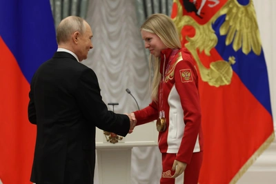 Путин вручил орден Дружбы горнолыжнице Ворончихиной