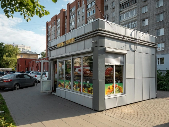 Овощные ларьки пользуются популярностью среди жителей Ярославля | Источник: Александр Куренной / 76.RU 