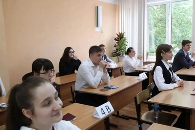 Еще одна выпускница из Хабаровска получила 100 баллов на ЕГЭ