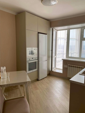 Кухня в современном стиле со встраиваемой техникой  | Источник: DoskaYkt