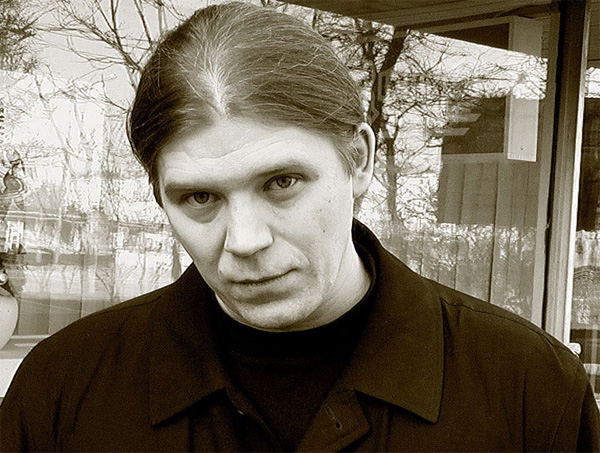 Сергей Ткачев родился 2 апреля 1965 года