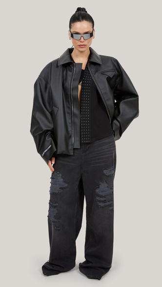 База гардероба: самые модные кожаные куртки на осень 2023