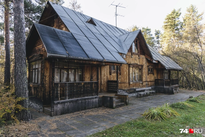 Есть дачи поменьше, на пару номеров | Источник: Наталья Лапцевич