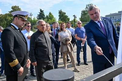 Минниханов посетил Казанский речной порт