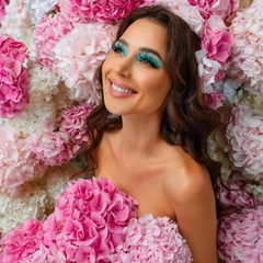 Беременная блогер Лерчек, которая находится под домашним арестом, устроила романтическую фотосессию с женихом