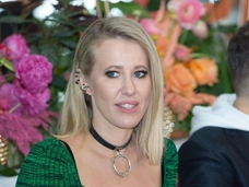 Ксения Собчак превратила в хаос номер в люксовом отеле Парижа