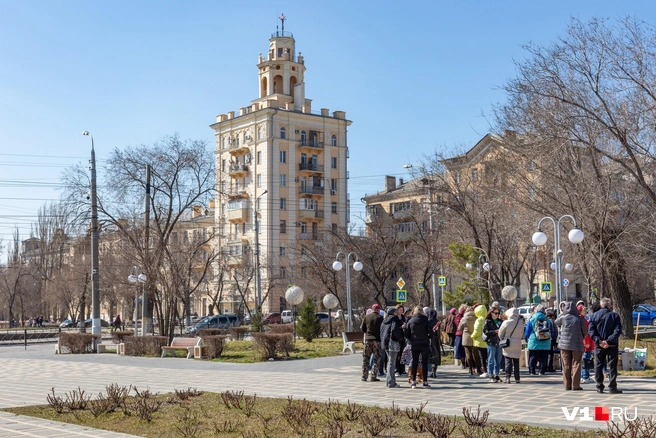 Защищать интересы собак пришли несколько десятков человек | Источник: Константин Завриков / V1.RU