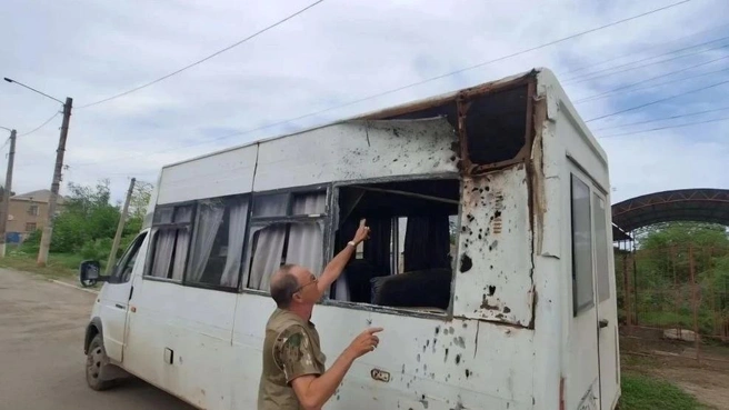 18 мая ВСУ ударили по этому автобусу в ЛНР — погибла 17-летняя девушка, ещё два человека ранены | Источник: Леонид Пасечник / max.ru