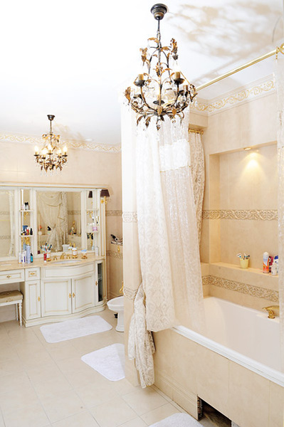 Ванная комната у Сергея и Юлии отдельная – зайти в нее можно только из спальни