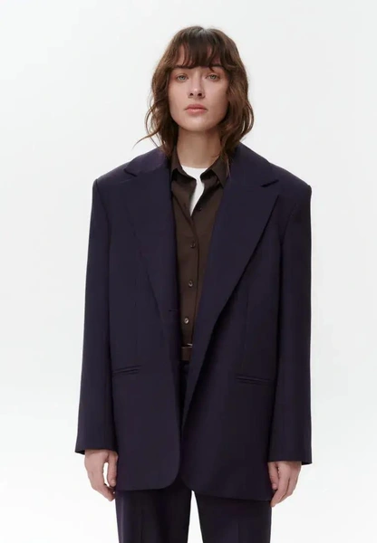 Оранжевый + бордо и еще четыре неочевидные цветовые пары, которые будут в тренде в 2026 году Оранжевый + бордо и еще четыре неочевидные цветовые пары, которые будут в тренде в 2026 году