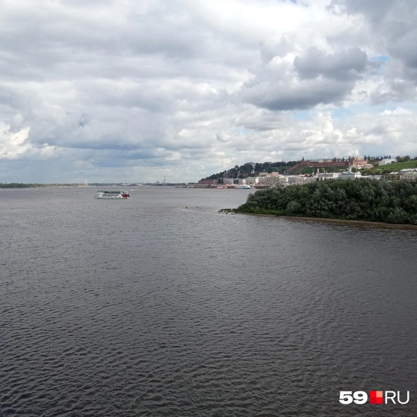 Это стрелка, где сливаются Волга и Ока | Источник: Вероника Свизева / 59.RU