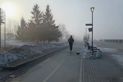 Новосибирск окутан утренним туманом