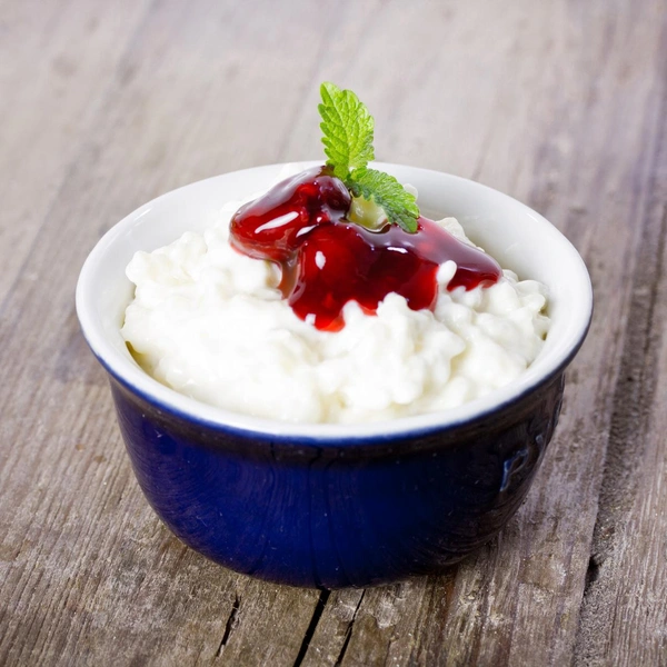 Рисовая каша на кокосовом молоке с соусом из ягод Вкусная диетическая каша, которая заменит привычный геркулес или овсянку.Полный рецепт рисовой каши на кокосовом молоке с соусом из ягод читайте по ссылке.