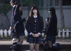 Зачем японских школьниц проверяют на наличие нижнего белья
