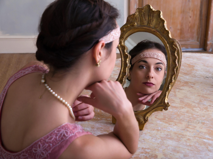 «Свет мой, зеркальце, скажи»: ученые определили, какие лица мы считаем красивыми