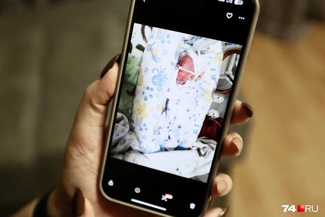 В кювезе ему старались создать условия, как в утробе матери | Источник: Наталья Лапцевич