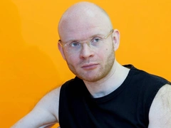 «Рыжий» из «Ералаша» облысел, в 39 лет живет с мамой и не любит вспоминать загульное прошлое