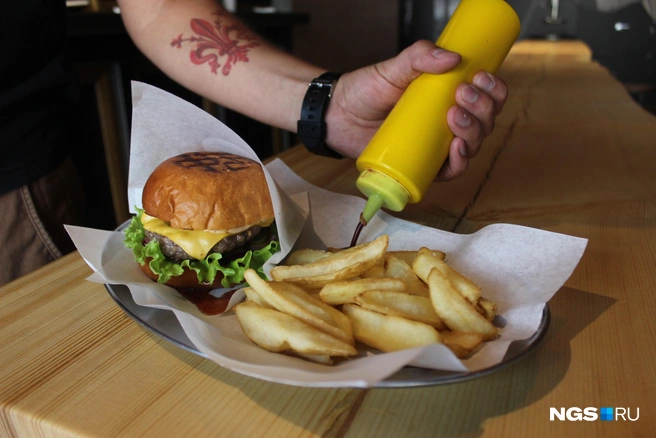 Предки человека зимой нуждались в накоплении жировых запасов для выживания в условиях холода и потенциального недостатка пищи | Источник: Станислав Соколов / NGS.RU