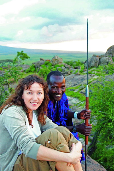На фоне масая кто угодно бу¬дет выглядеть бледно. Ирина Михайловская, Танзания, 2007