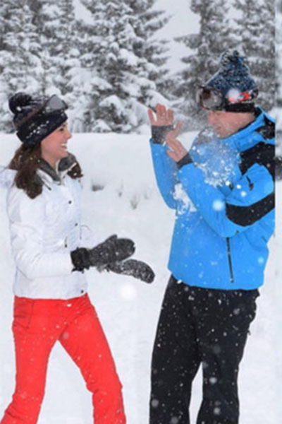 Кейт Миддлтон и принц Уильям резвятся на снегу как дети