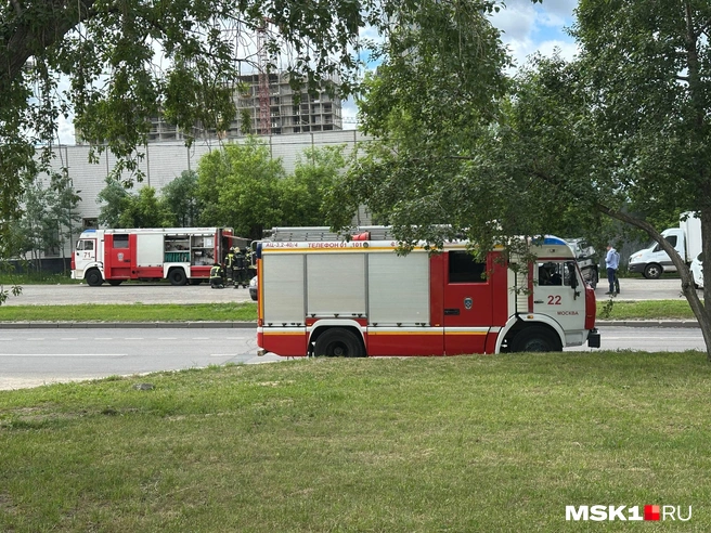 Подъезд для автомобилей на территорию промзоны пока закрыли | Источник: Андрей Кузнецов / MSK1.RU