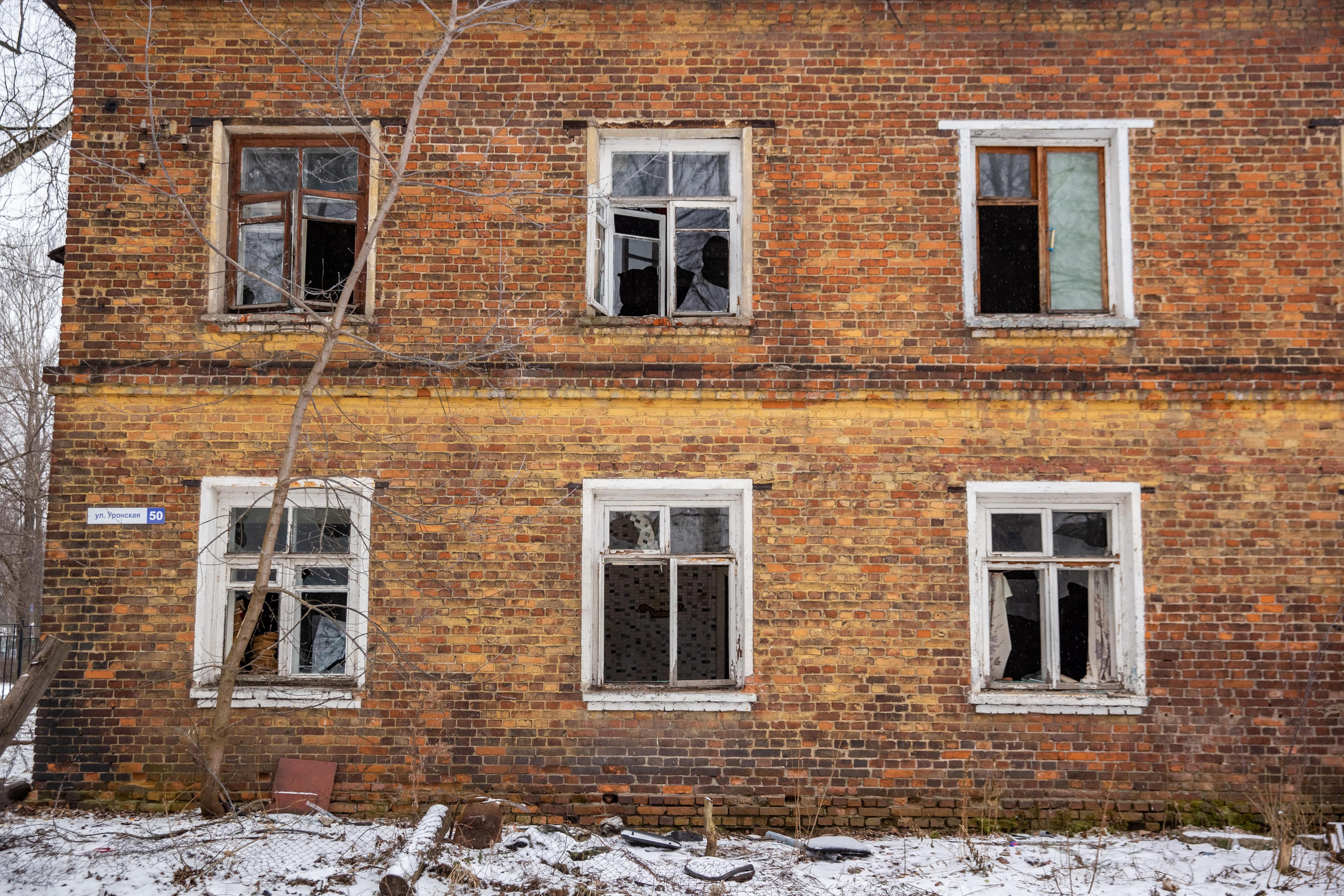 «Представляют угрозу и портят облик городов»: в Ярославской области до 1 мая снесут около 400 заброшек