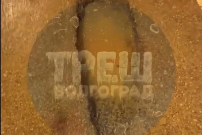 Волгоградские автовладельцы подадут в суд на мэрию из-за ямы