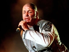 Полина Ауг стала звездой нового клипа лидера Rammstein Тилля Линдеманна