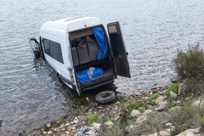 Minibus Driver Sentenced for Crash Into Baikal, 13 Injured