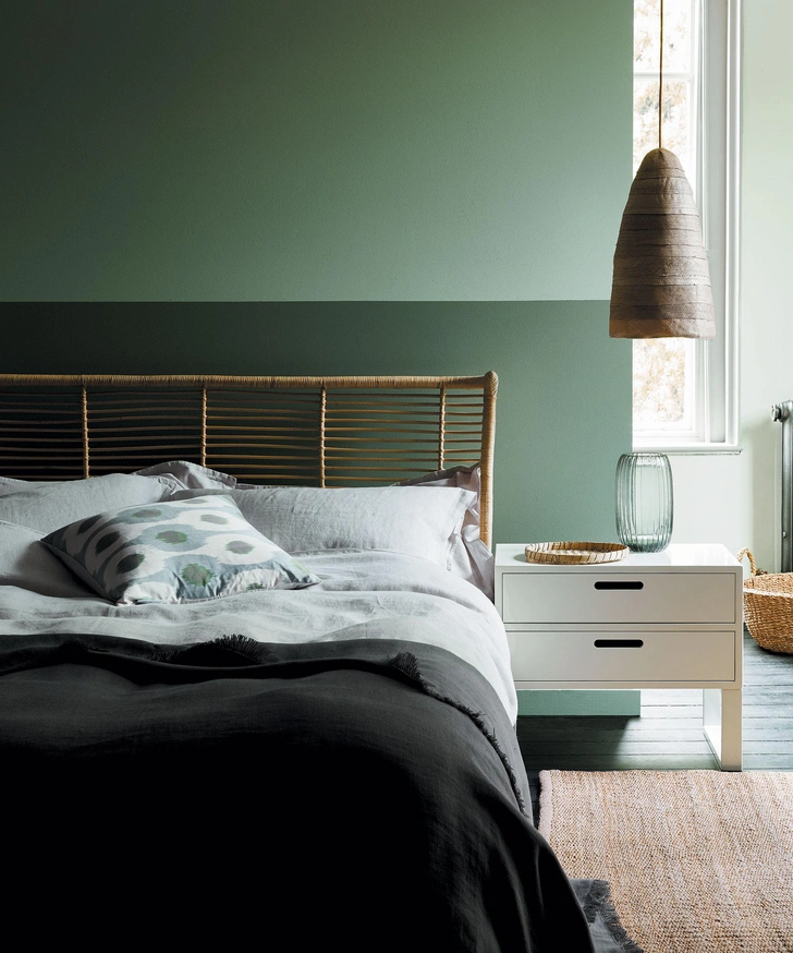 Оттенки Aquamarine LG138, Aquamarine Pale LG282, Ambleside LG304, все — Little Greene. | Источник: Manders.ru