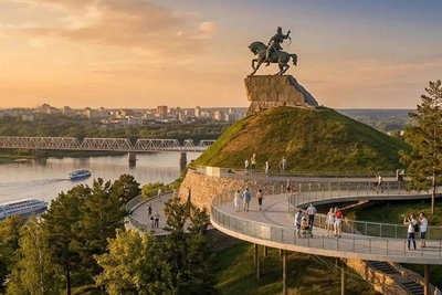 Хабиров показал проект благоустройства площади Салавата Юлаева