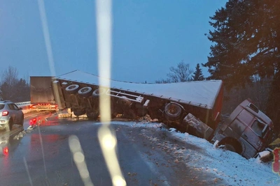 17-километровая пробка на трассе Пермь-Екатеринбург из-за фуры