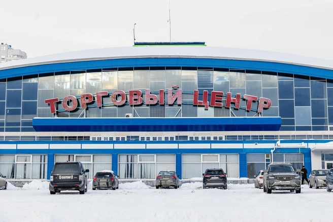 Одинокий ТЦ желает познакомиться. Петербургские торговые центры теряют посетителей | Источник: Наталья Лапцевич / 74.RU