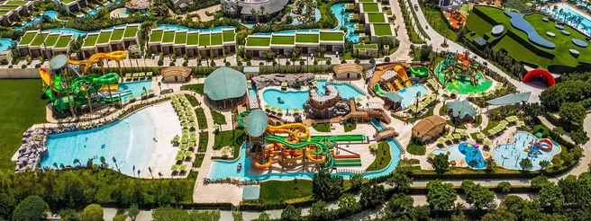 Для гостей доступен гигантский аквапарк  | Источник: regnumhotels.com