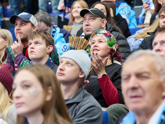 Перед началом матча действовали тематические площадки