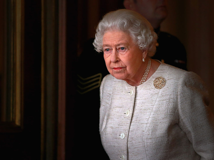 Состояние здоровья королевы Елизаветы II: почему оно стало вызывать опасения, что говорят приближенные и кому это выгодно