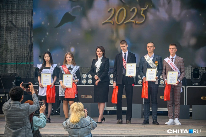 Выпускники выбрали престижные вузы | Источник: Олег Фёдоров / CHITA.RU
