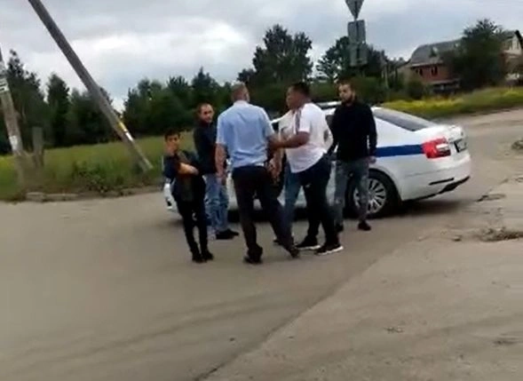 В рязанском поселке Дягилево цыгане напали на экипаж ДПС | ya62.ru
